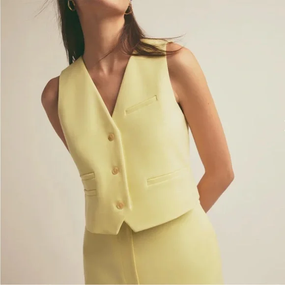 Favorite Daughter The Ellie Vest in Limeade - Picture 3 of 8